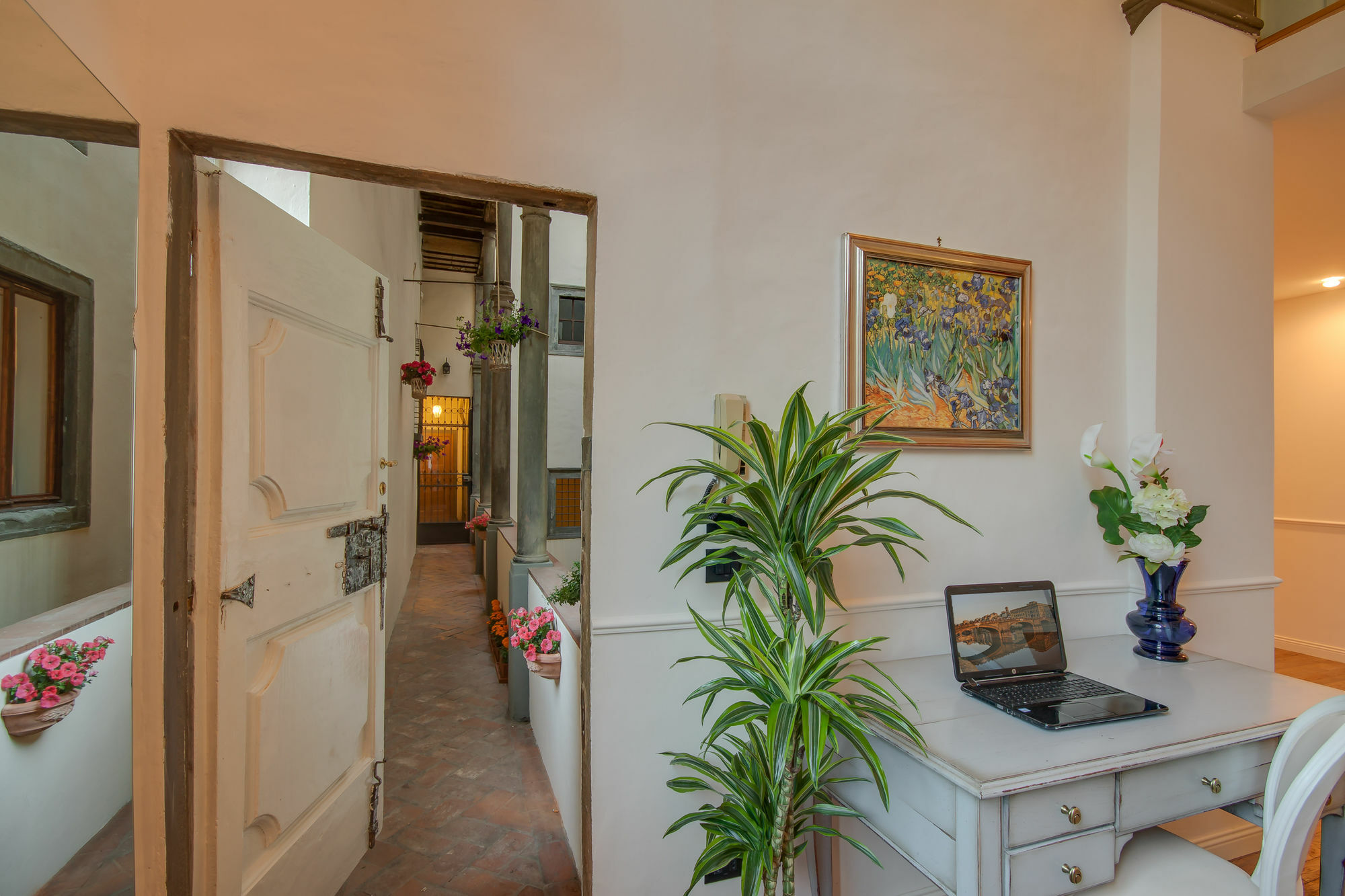 Hotel Residenza D'Epoca Borgo Albizi Florenz Exterior foto